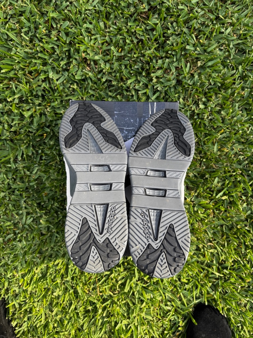 Adidas Niteball - Grey/Black basketball sneaker
(M 10 / W 11.5) - Picture 6 of 7